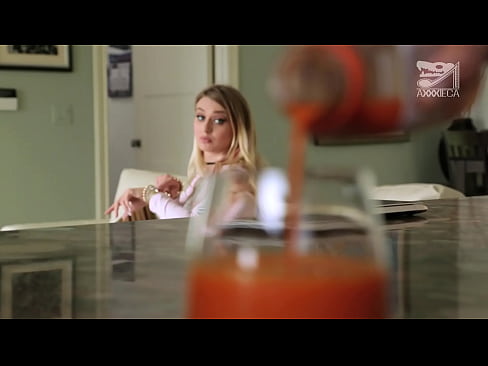 ❤️ Intombazana eshushu enamabele amakhulu kunye ne-pussy eqinile ifumana inkuku kwilahleko, kodwa inzima kakhulu ❤  kuthi xh.filmepornonline.ru ️❤